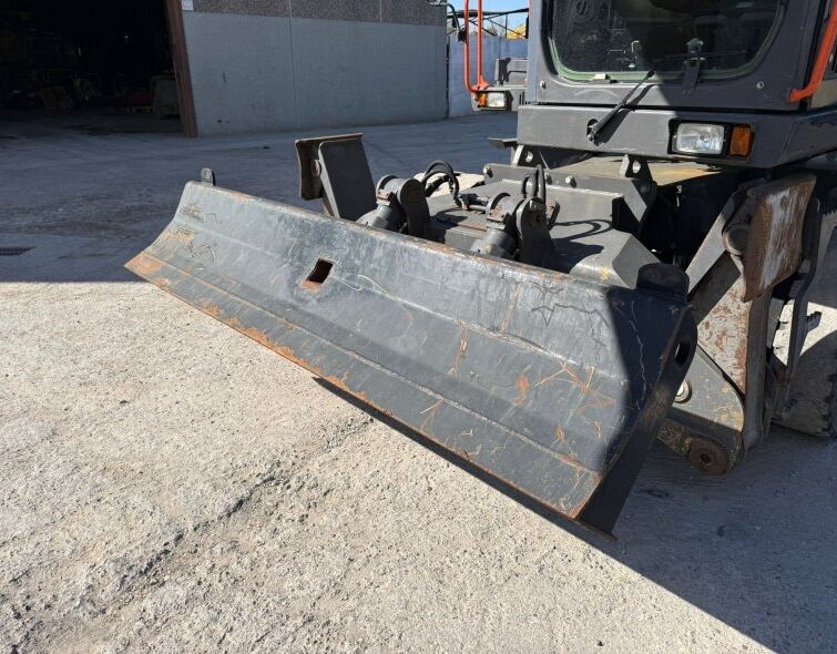 VOLVO  EW220E ***RAISING CAB***